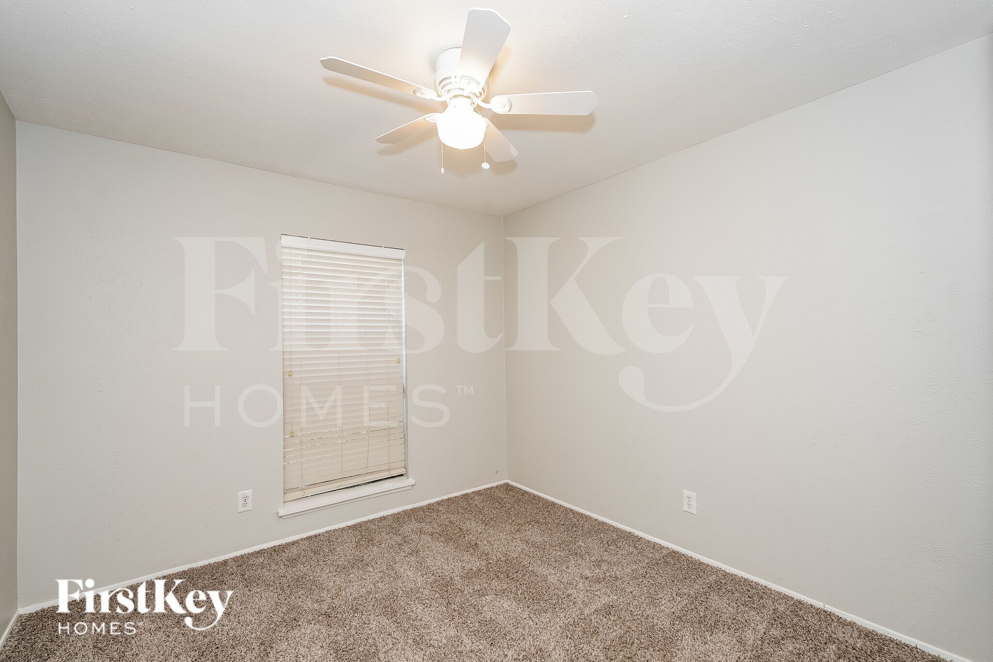 Building Photo - 9814 Emory Oak Cir