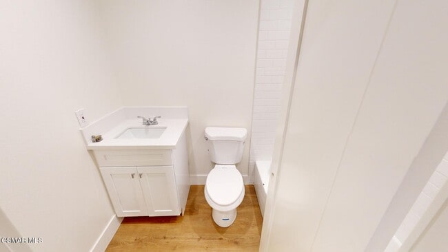 Building Photo - 371 Calle Nogal