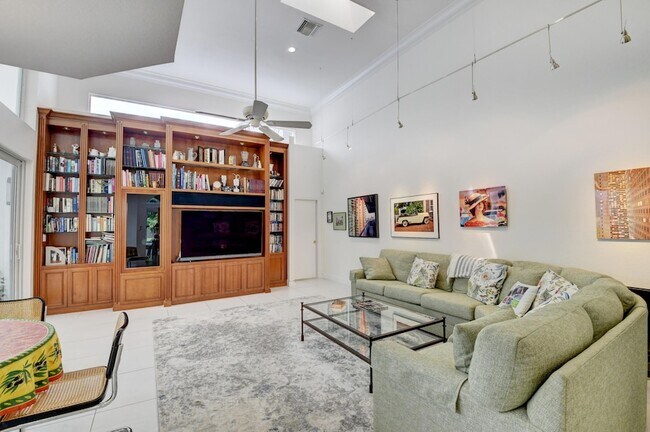 Building Photo - 2624 NW 63rd St