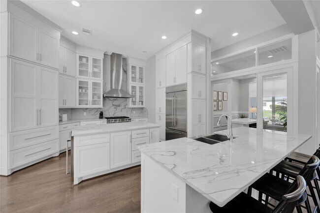 Building Photo - 19 Acorn Cluster Ct