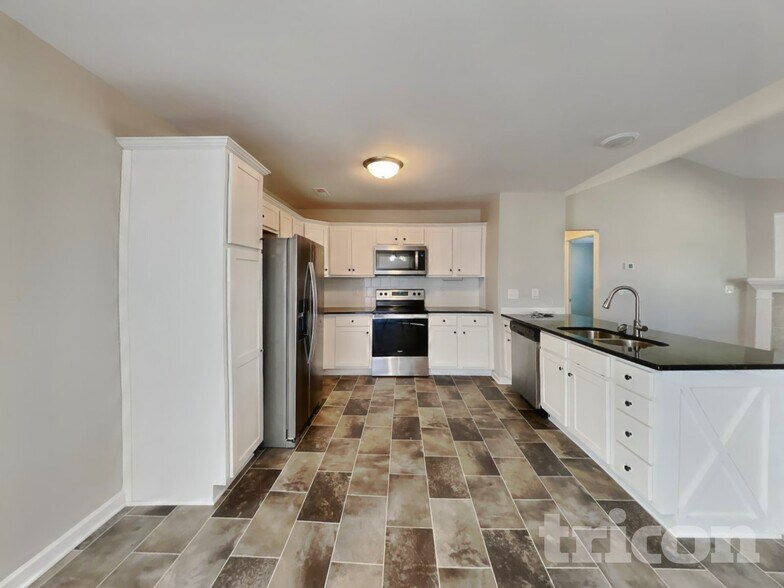 Building Photo - 113 Cornfield Ln