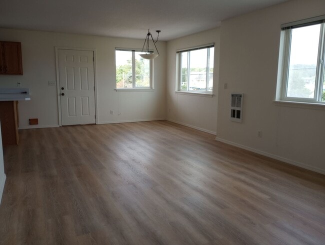 Building Photo - 4421 Sucia Dr