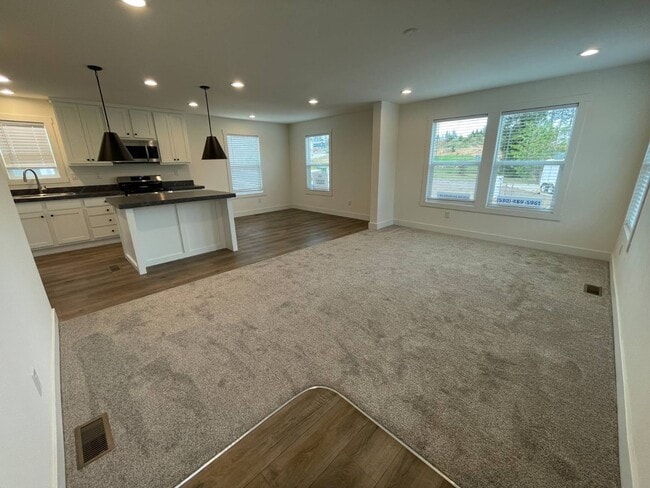 Building Photo - 6656 Pentz Rd