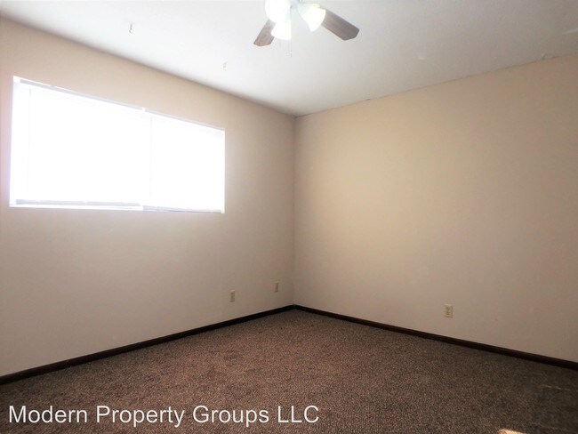 Building Photo - 2300 Sears Ct