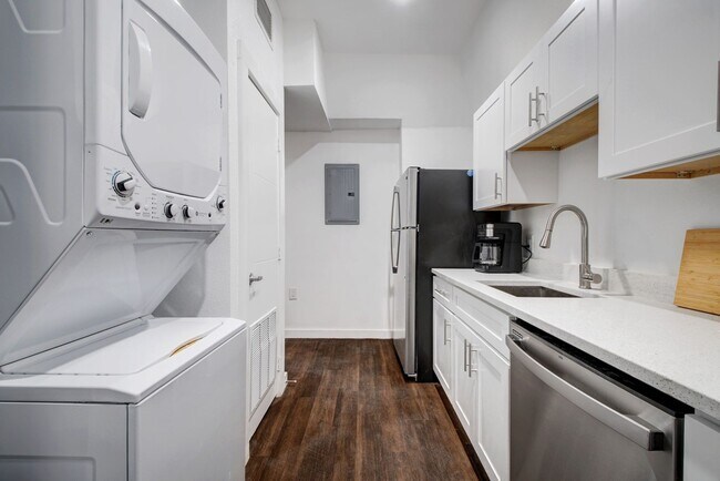 Building Photo - West Campus Studio @ Avia Apartments