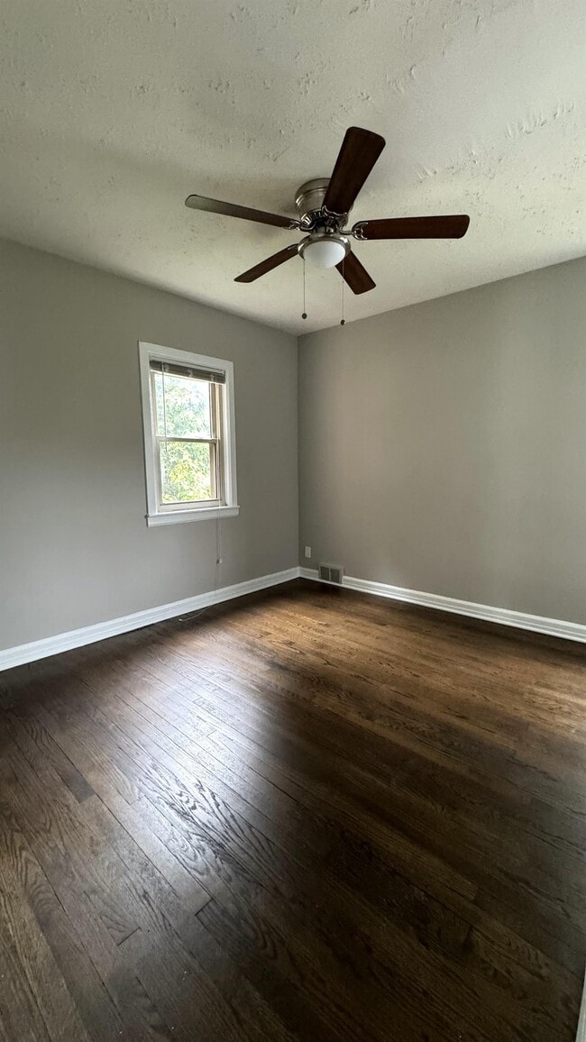 Building Photo - 20 Union Ave