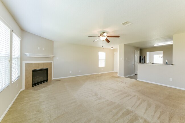 Building Photo - 9909 Hyacinth Way