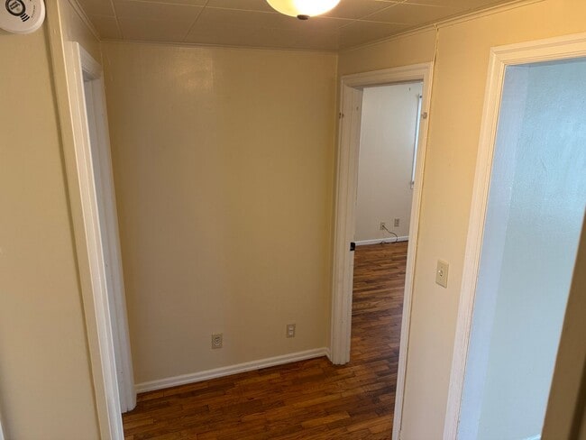 Building Photo - Updated 3 bedroom 1 bathroom house on a huge lot!