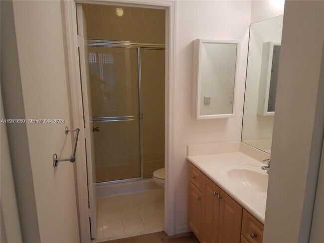 Building Photo - 919 SW 143rd Terrace