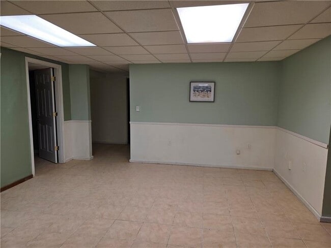 Building Photo - 111 Saddle Brook Cir