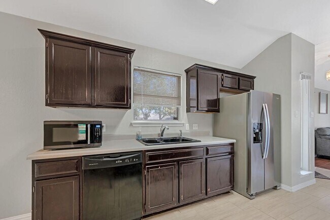 Building Photo - 1001 Apple Cross Dr