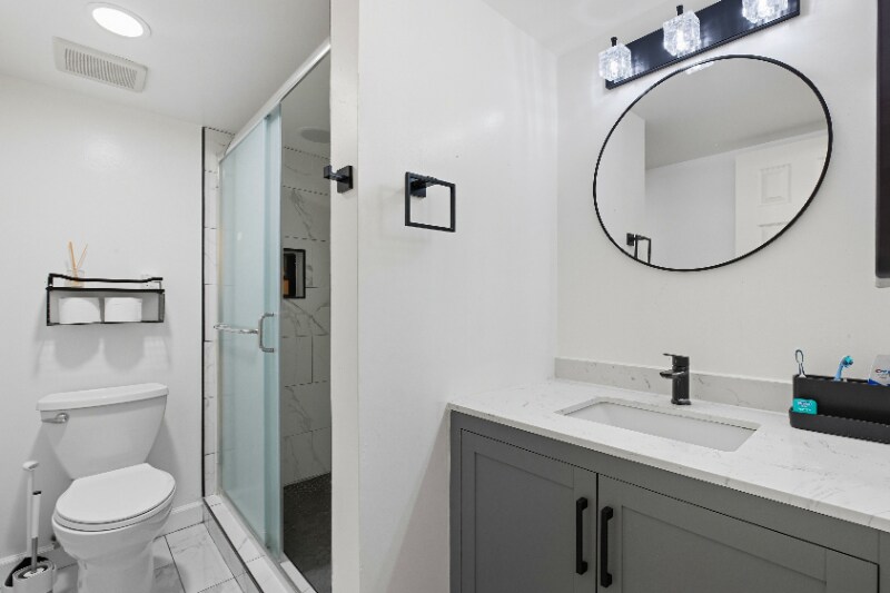 Building Photo - 11430 Strand Dr
