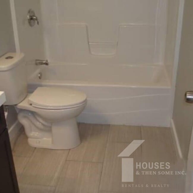 Building Photo - 257 Dogwood Club Rd