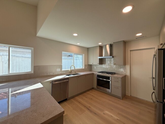 Building Photo - Newly remodeled 3B/2BA Home in Rancho Ponderosa!