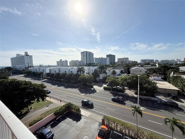 Building Photo - 3201 NE 14th Street Causeway