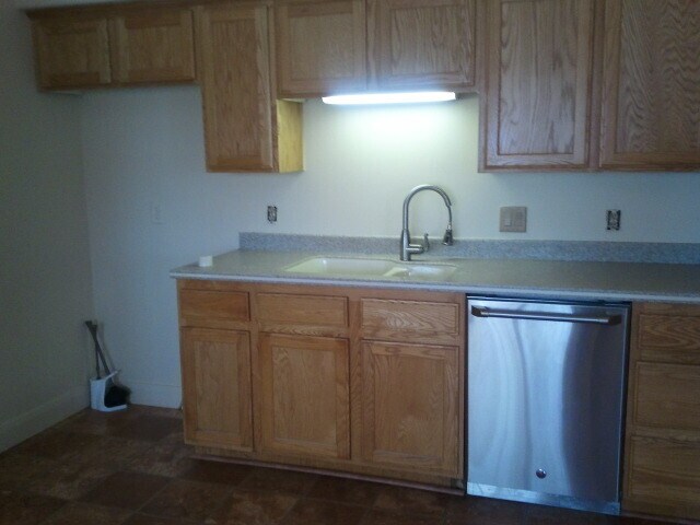 Building Photo - Beautiful Home in Coral Cove Heights