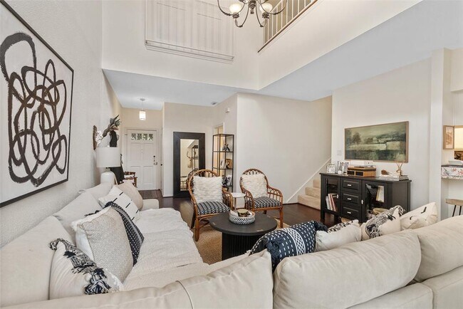 Building Photo - 2220 Bering Dr