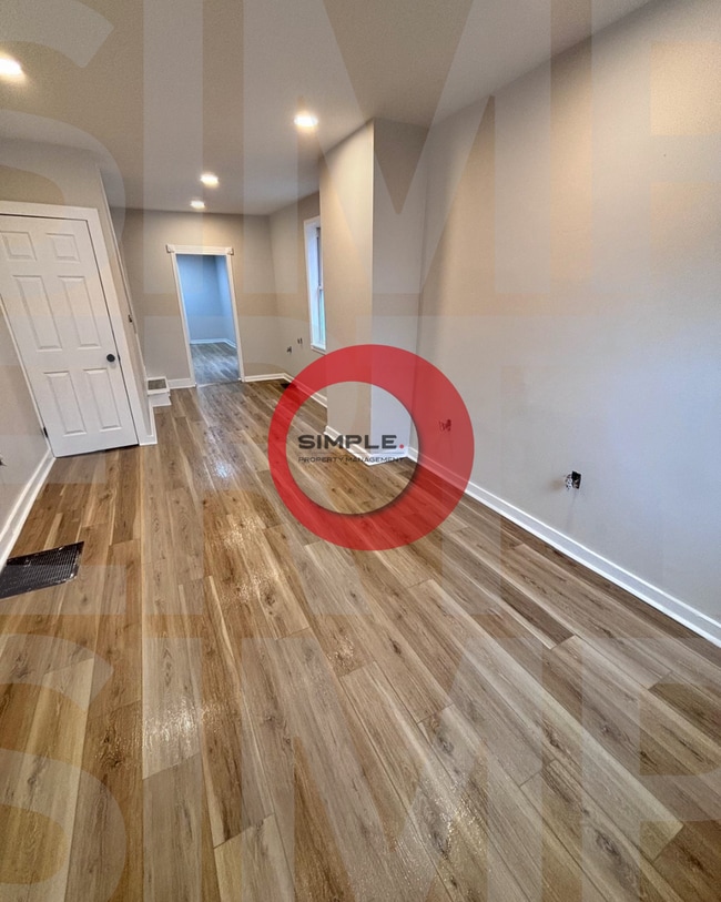 Building Photo - Cozy 2 bedroom house fully renovated