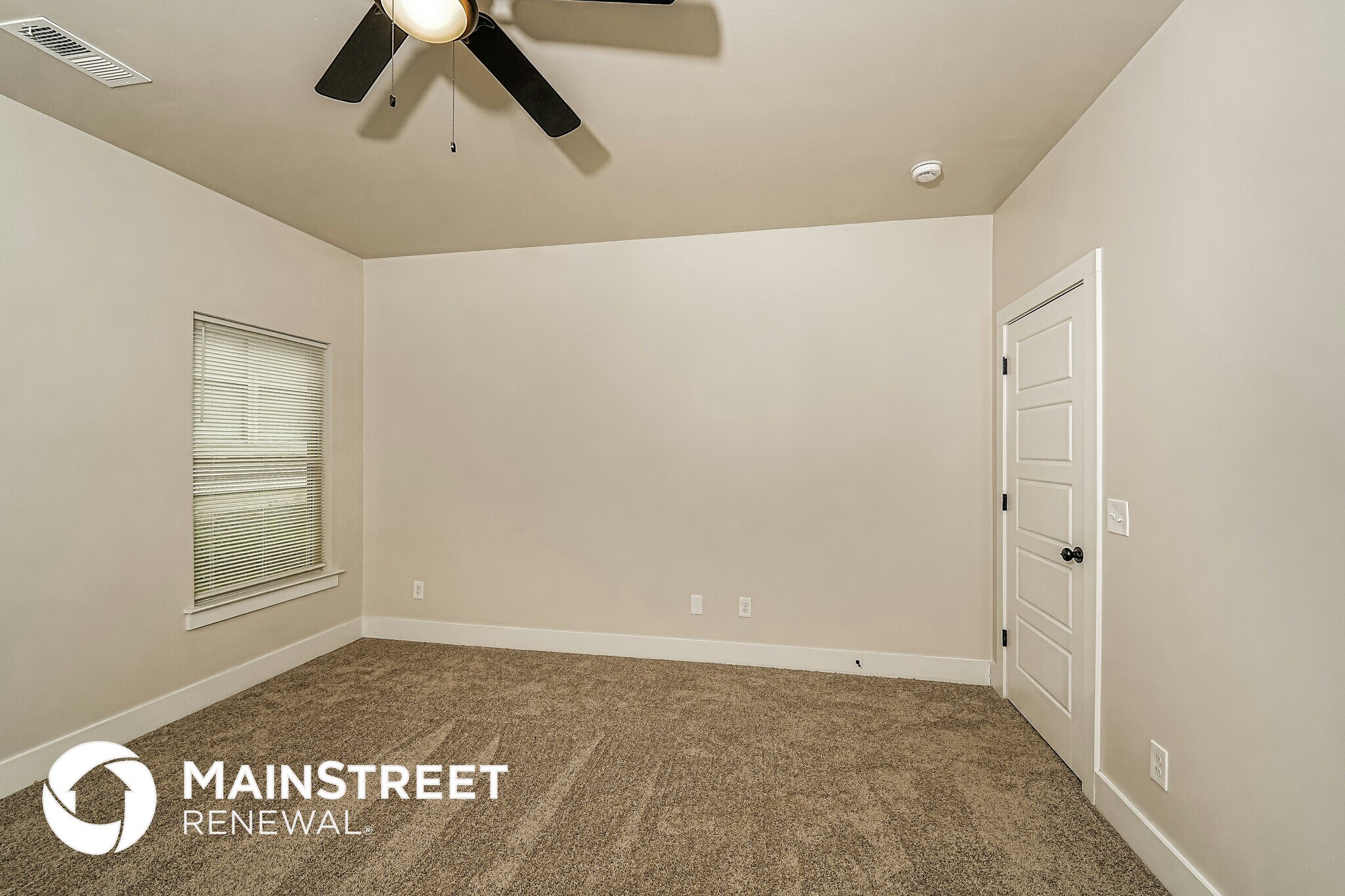 Building Photo - 915 Maple Trce