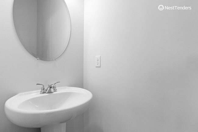 Building Photo - Amelia Island Coastal Charmer!