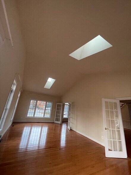 Building Photo - 2907 Dumas St