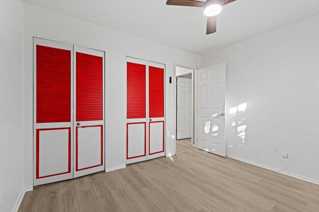 Building Photo - 211 Crocker Dr