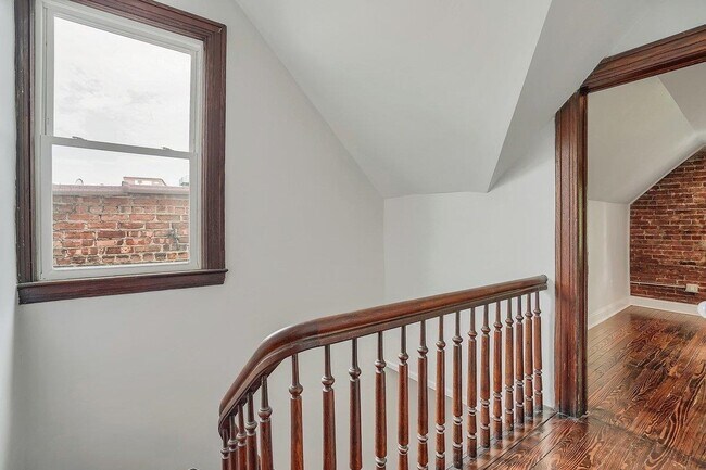 Building Photo - 57 Highwood Terrace