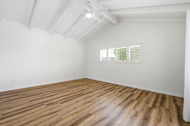 Building Photo - Beautifully Updated 3 Bedroom Home in Desired Costa Mesa Location