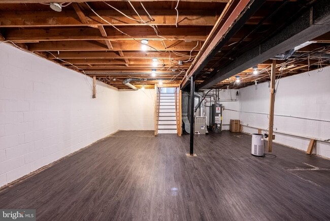 Building Photo - 8209 Mockingbird Dr