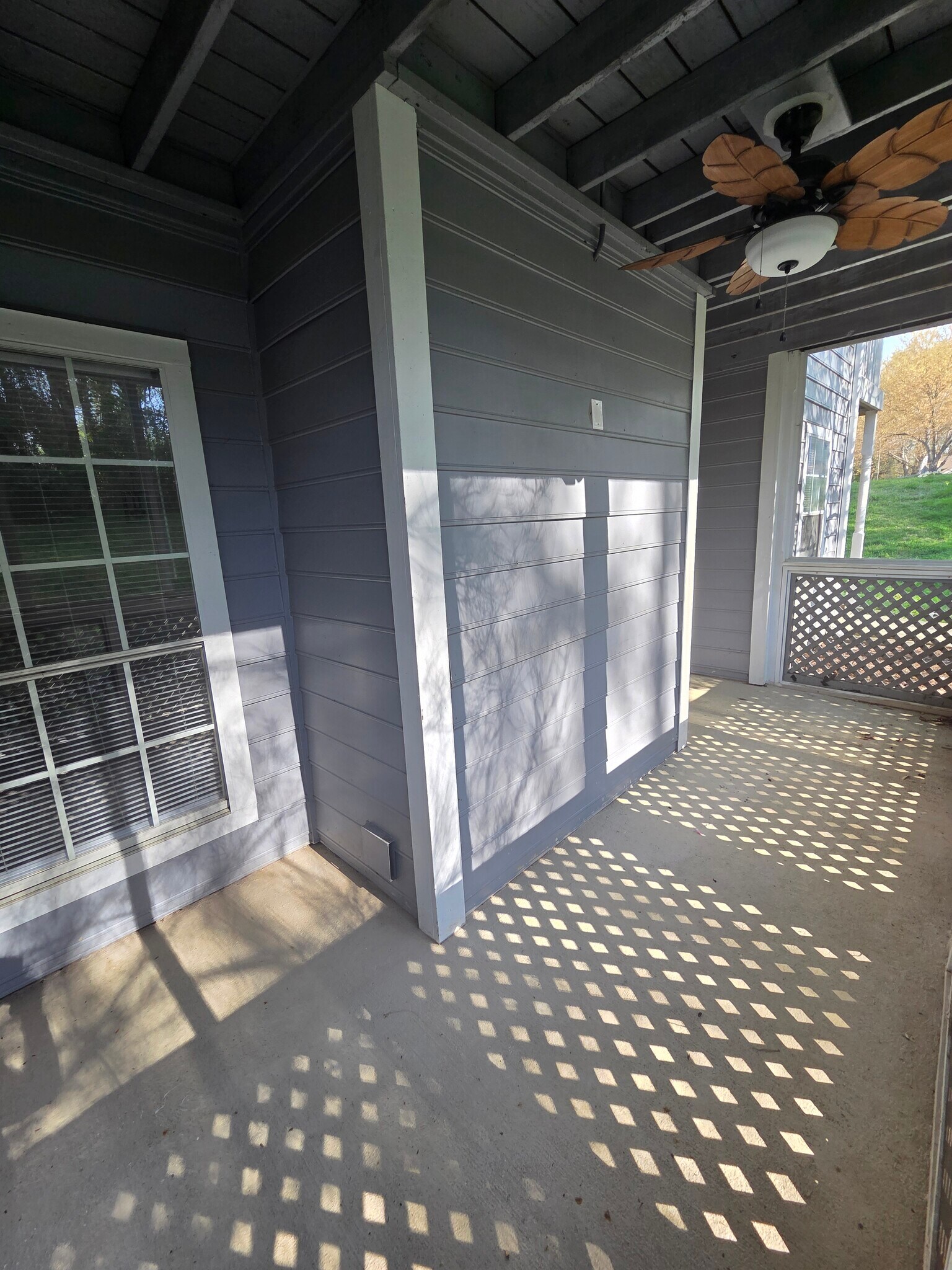 Building Photo - 6043 Green Forest Dr