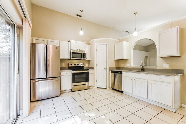 Building Photo - 337 Placid Lake Dr