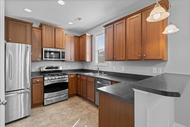 Building Photo - 1008 Whispering Doe Dr