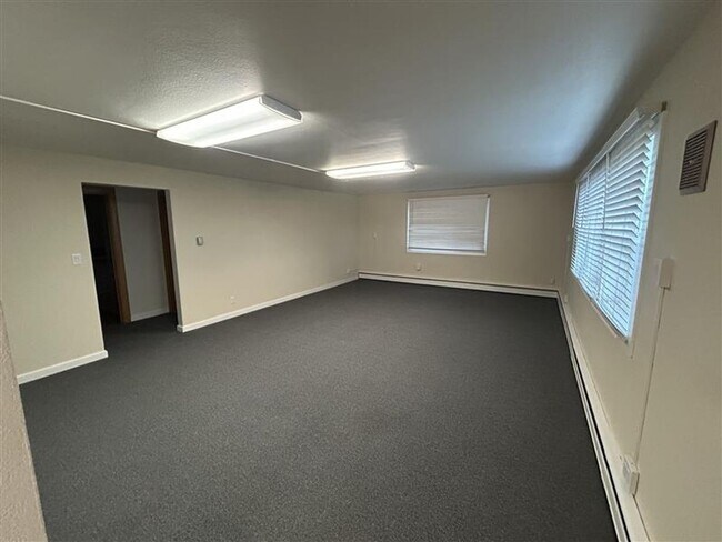 Building Photo - 1795 Main Street