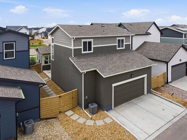 Building Photo - Trailside 3-Bedroom, 2.5 Bathroom, 2-Car Home with Pool and Trail Access