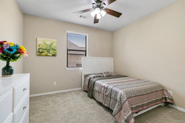 Building Photo - 3410 Herons Pointe Ln