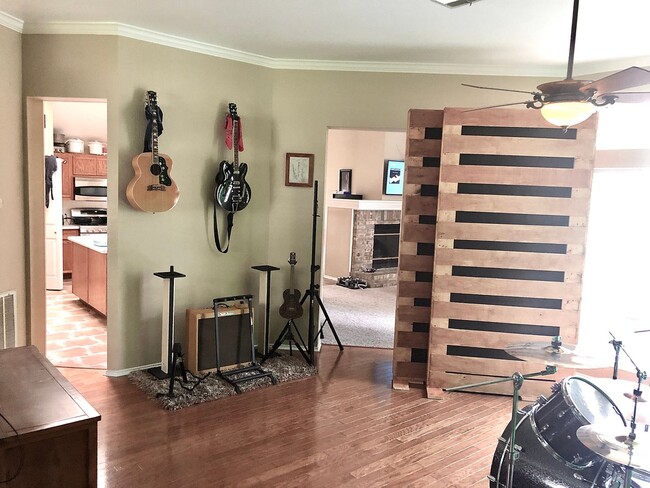 Building Photo - Beautiful 4 bed home in Round Rock