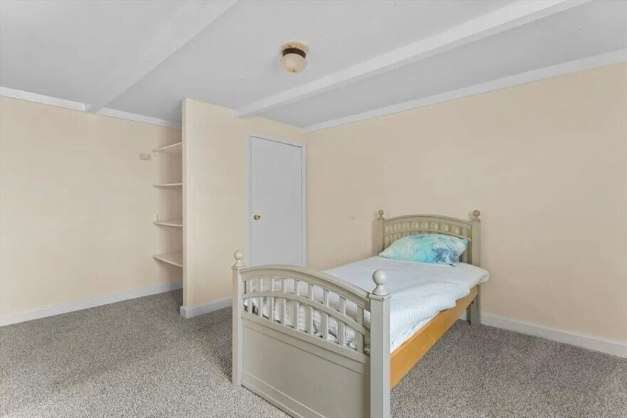Bedroom 1 - 333 Groveland St