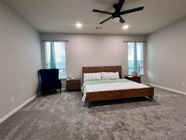 Building Photo - 3604 Pine Needle Cir