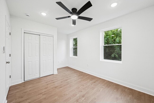 Building Photo - 2534 S 61st St