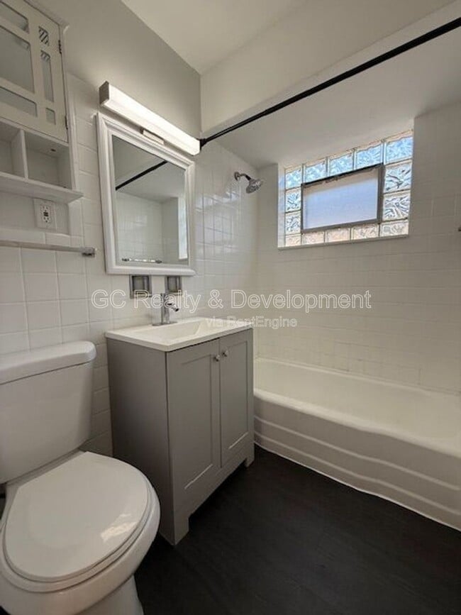Building Photo - 2701 N Sayre Ave