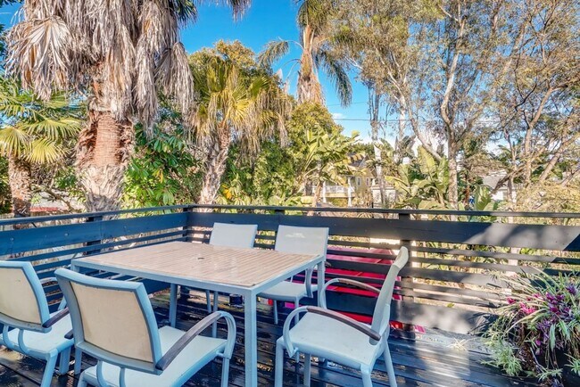 Building Photo - Quaint Remodeled 2 Bedroom Home in South Park