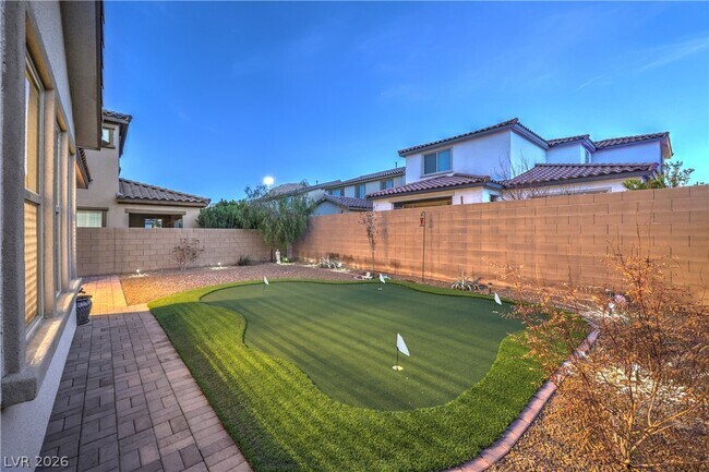 Building Photo - 3213 Molinos Dr