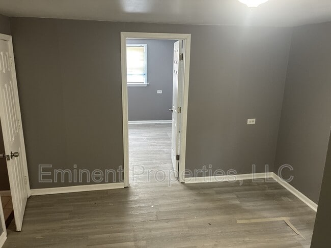 Building Photo - 9053 S Aberdeen St