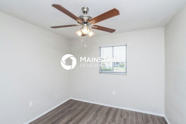 Building Photo - 3 Bedroom Pet-Friendly Home in MERRITT ISLAND, FL with Main Street Renewal