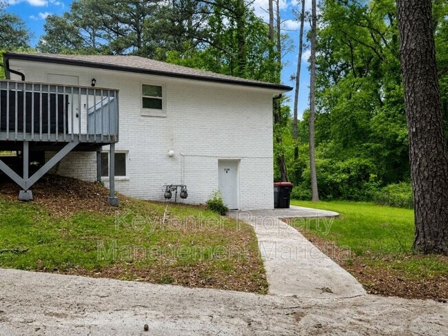 Building Photo - 1138 Gerald Pl SW