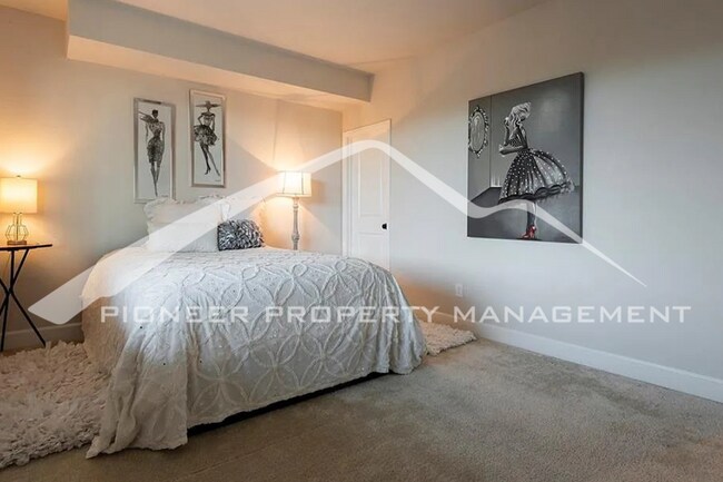Building Photo - Stylish Main-Level Living with Finished Ba...