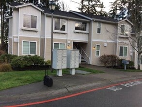 Building Photo - 2800 SE 8th St