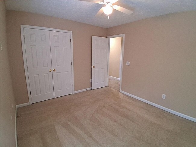 Building Photo - 130 Vinings Dr