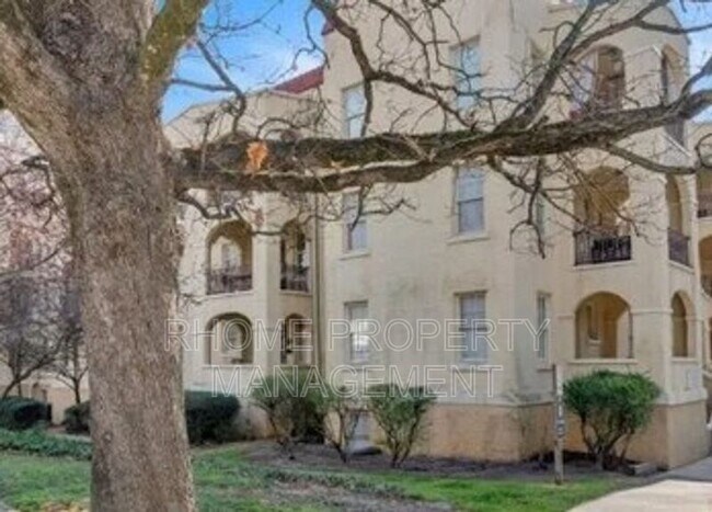 Building Photo - 2855 Peachtree Rd