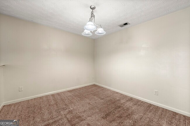 Building Photo - 9202 Fairington Ridge Cir